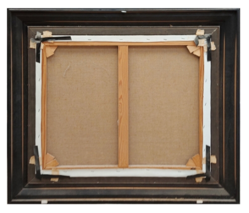 Landweg in een landschap bij het bos