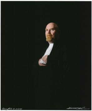 Griffier uit 2010 van de Nederlandse fotograaf Paul Blanca