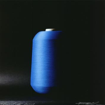 de Nederlandse kunstenaar Paul Blanca met een foto