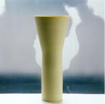 de Nederlandse kunstenaar Paul Blanca met een foto