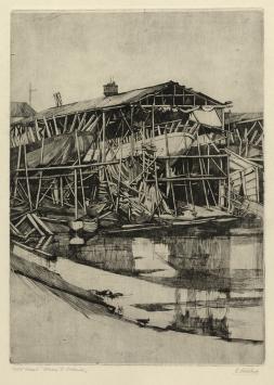 Belgische kunstenaar R. Schönberg met een ets van Oostende