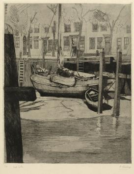 Belgische kunstenaar R. Schönberg met een ets van een boot