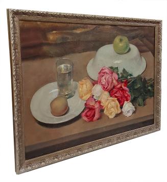 Stilleven, tafel met glas water, fruit en rozen