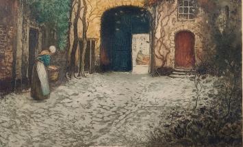 Dame op de binnenkoer, grote gekleurde ets