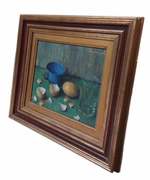 Stilleven met eierschelpen, glas en blauwe tas