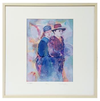 Viviane Klagsbrun  met een kunstwerk op papier